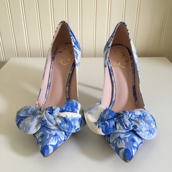 Ted Baker London blue white Ryanah floral print bow heels size 37.5 EU GUC - Picture 3 of 9